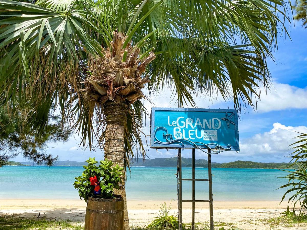 Le Grand Bleu Hotel Amami Bagian luar foto